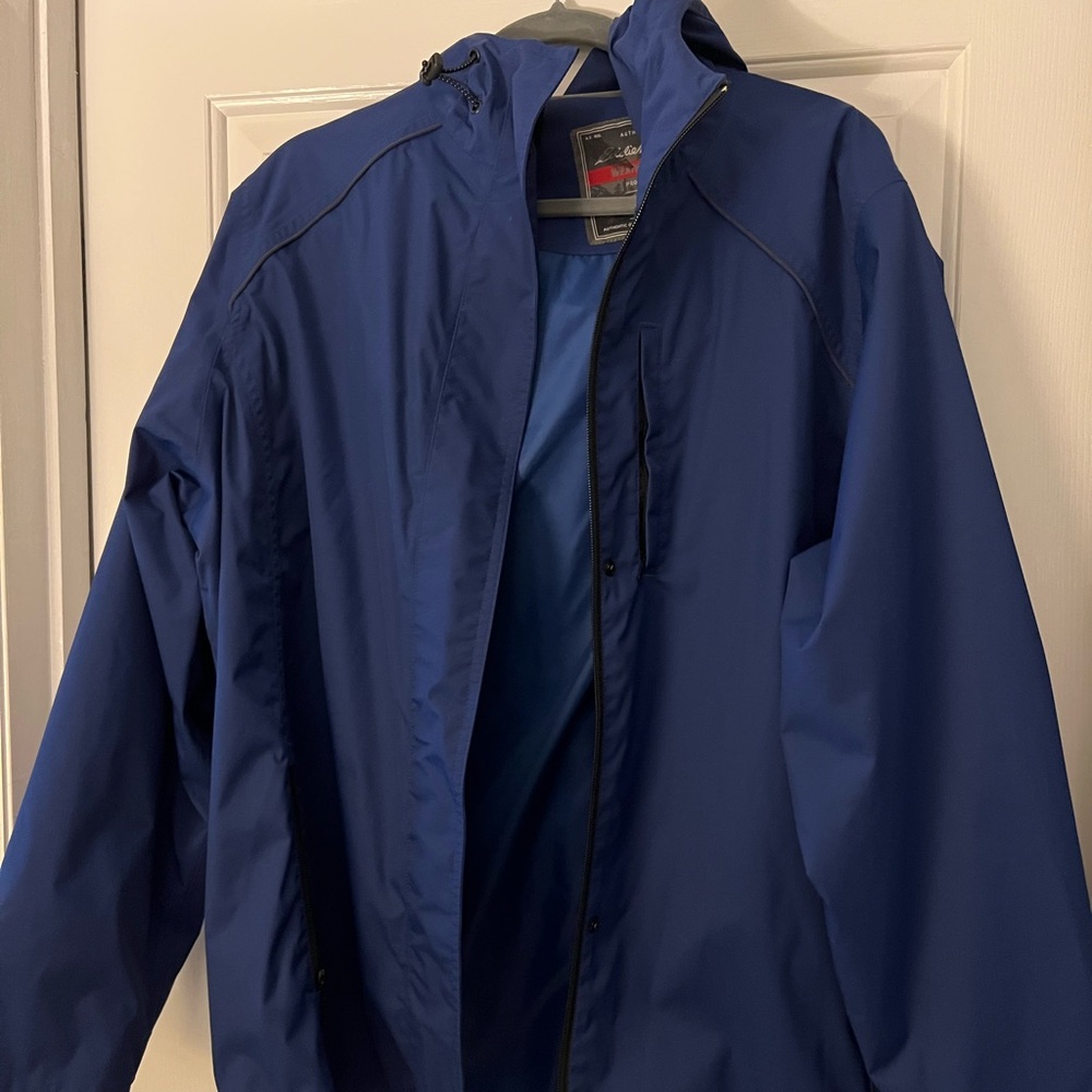 Eddie Bauer women’s raincoat.  3XL